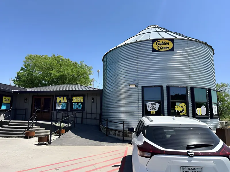 Massey's BBQ in Glen Rose, Texas
